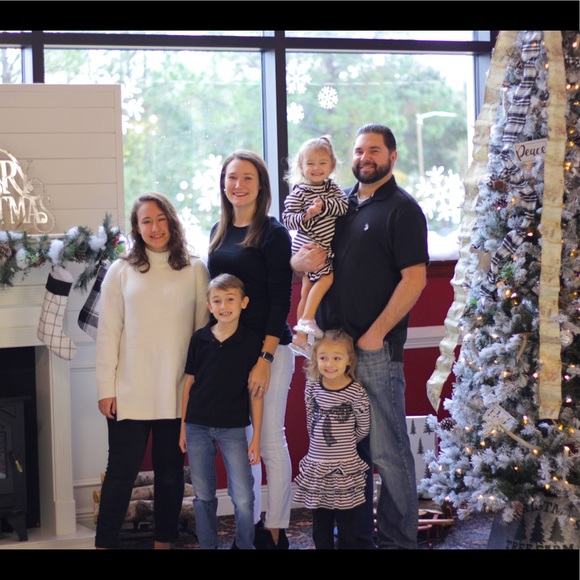 Meet your Posher, Olivia - Picture 1 of 1